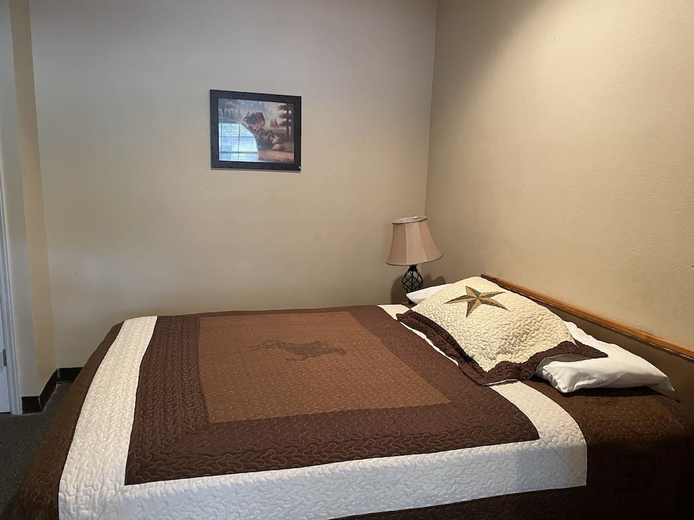 The Ranch Suites photo 44