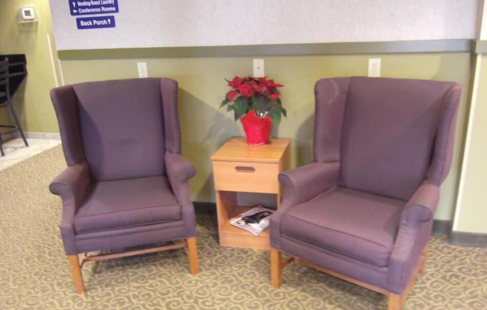 Stay Beyond Inn & Suites photo 18