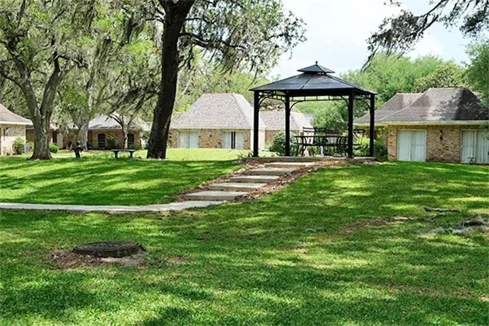 Columbia Lakes Resort Cottages photo 5