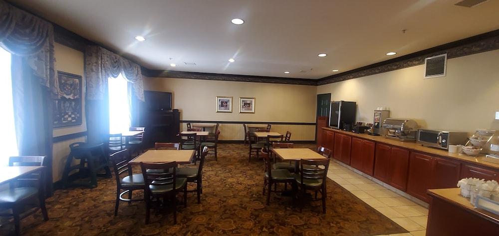 Wingate by Wyndham Youngstown/Austintown photo 45