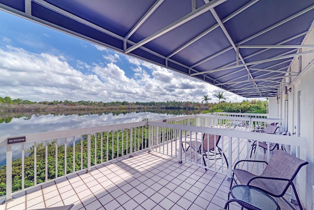 Holiday Inn Express & Suites Port Charlotte by IHG photo 35
