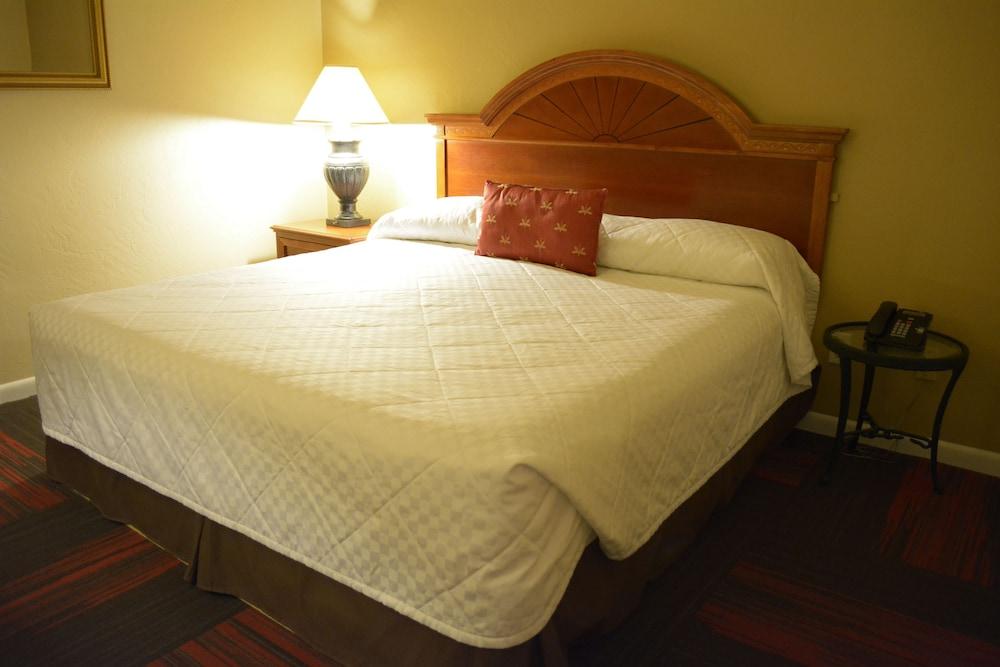Crystal Cove Hotel photo 2