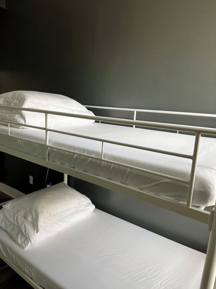 I Street Capsule Hostel photo 5