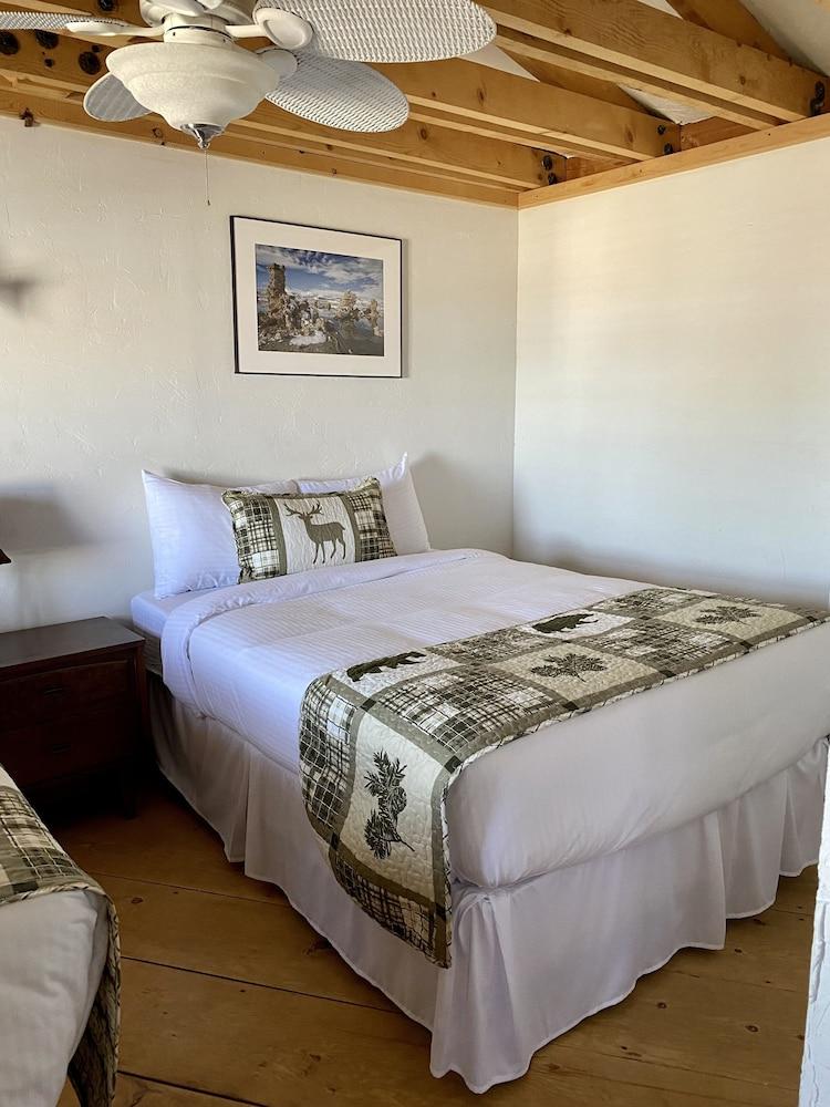 Tioga Lodge At Mono Lake photo 14