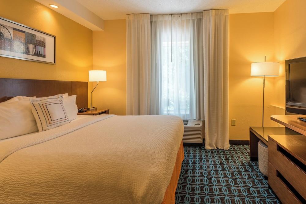 Fairfield Inn By Marriott Savannah I-95 South photo 17