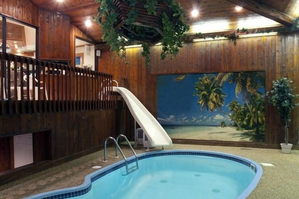 Sybaris Pool Suites Mequon photo 48