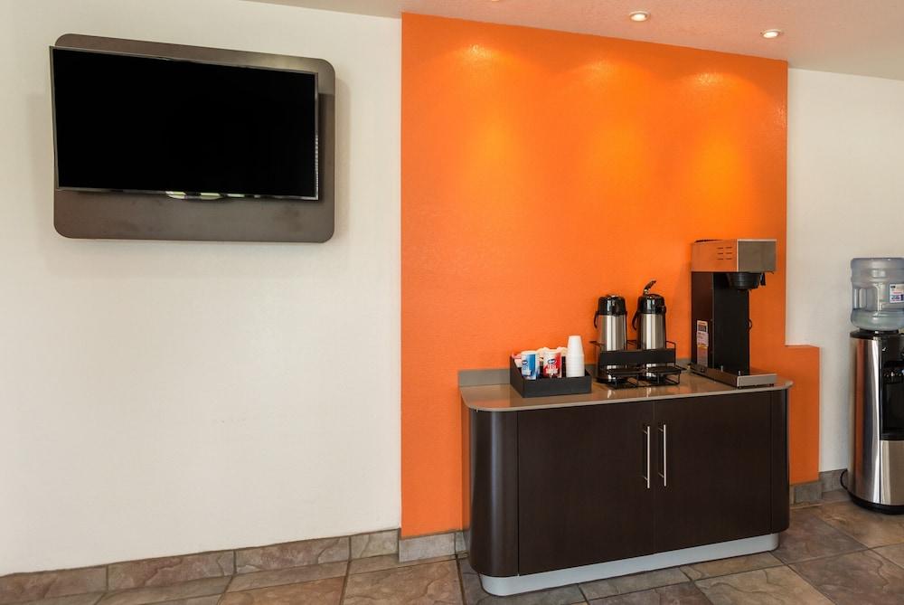 Americas Best Value Inn & Suites Humble photo 28
