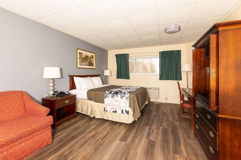 Bedford Motel photo 11