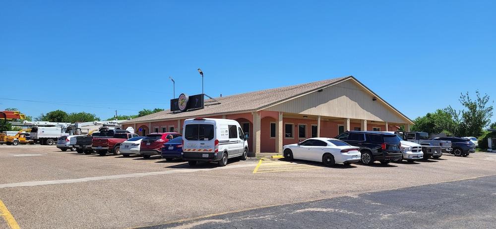 American Inn Cleburne photo 20