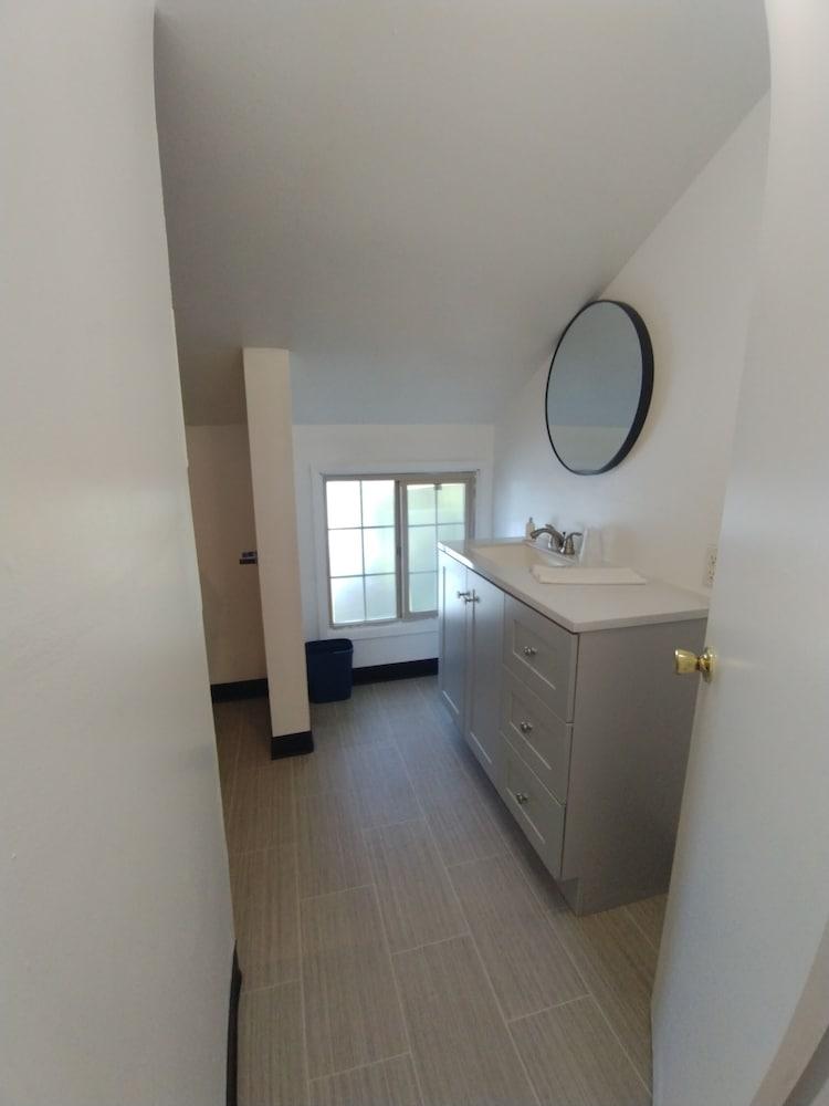 Kings Row Inn photo 2