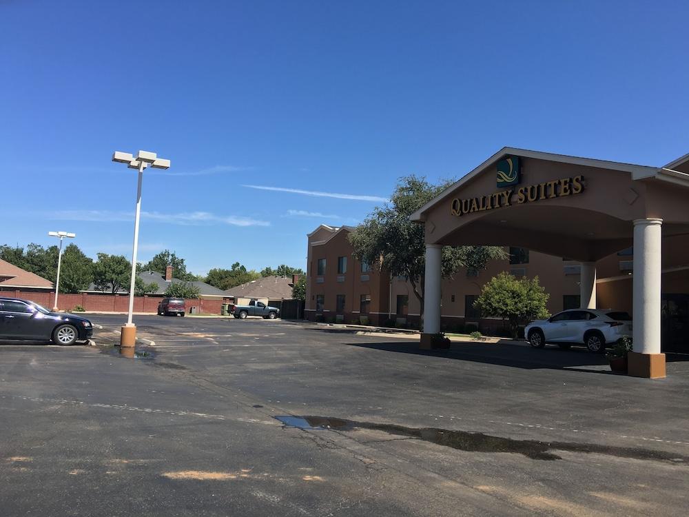 Quality Suites Midland North Loop 250 photo 44