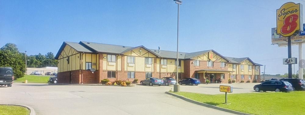 Super 8 by Wyndham Warrenton photo 42
