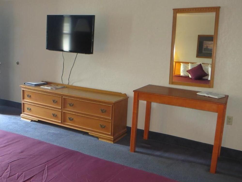 Mountain House Inn photo 18