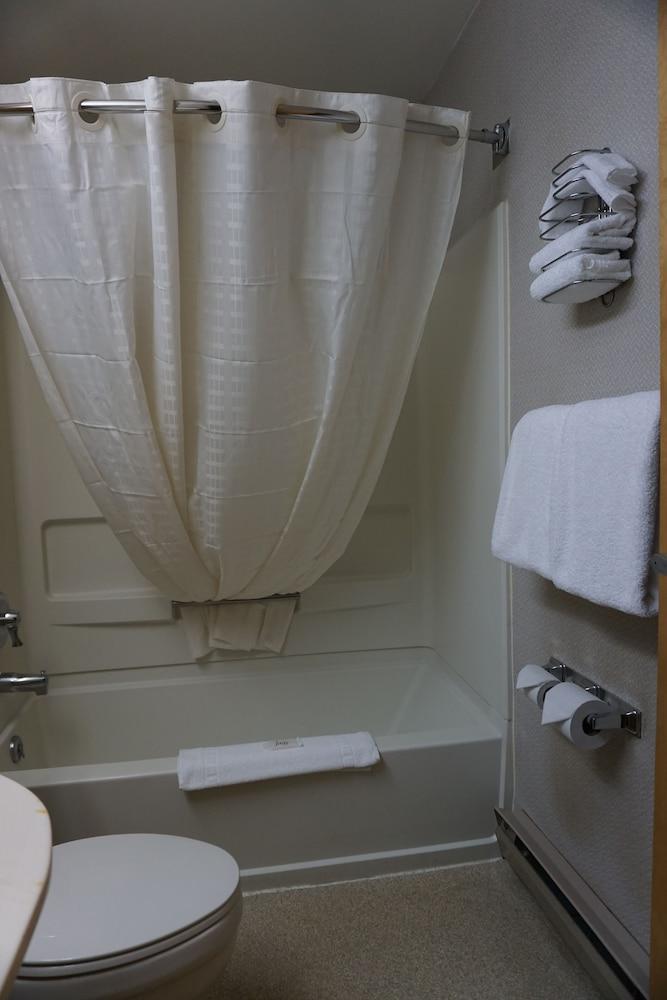 CenterWay Hotel Tonawanda photo 11