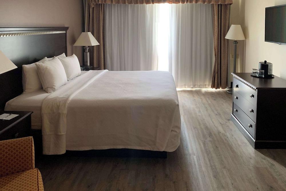 Radisson Hotel Lenexa Overland Park photo 18