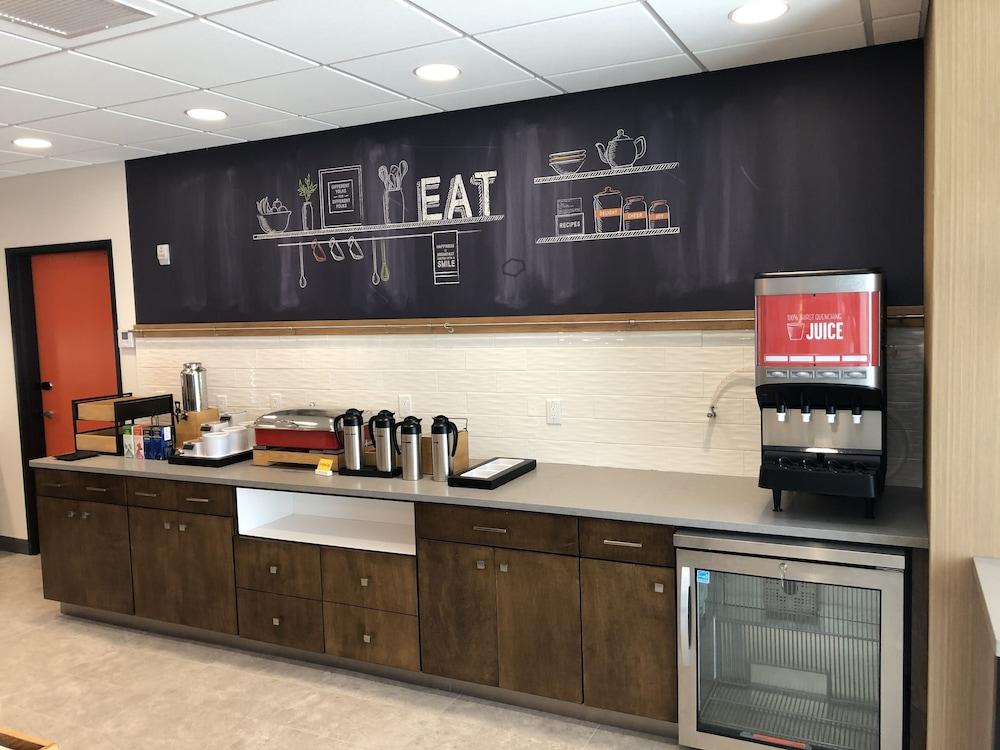 Hampton Inn & Suites Pekin Peoria Area photo 11