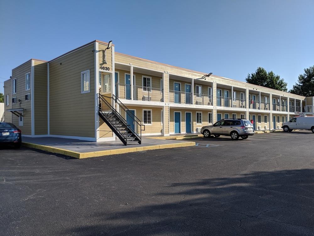 Executive Inn photo 15