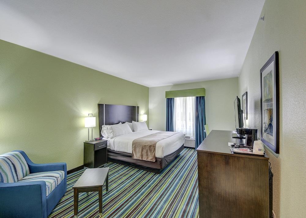 Holiday Inn Express & Suites Carrizo Springs by IHG photo 27