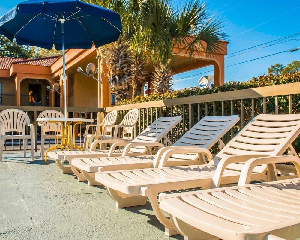 Econo Lodge Panama City St. Andrews photo 14