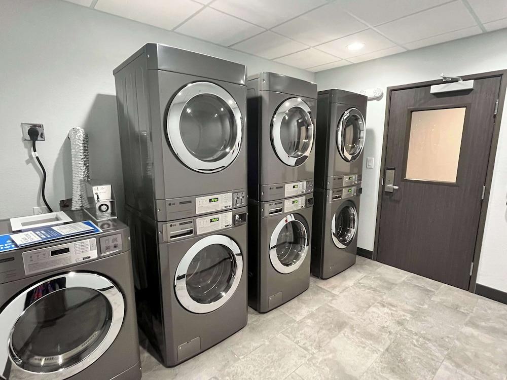 Studio 6 - Lake Worth, TX photo 12