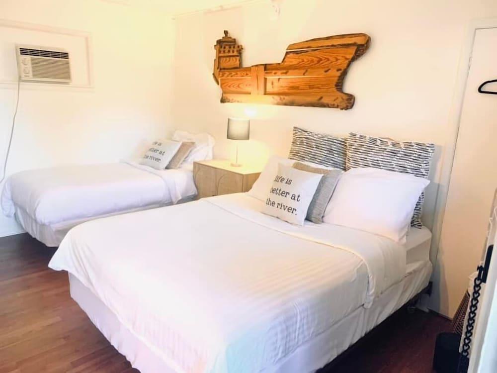 Wooden Boat Inn photo 44
