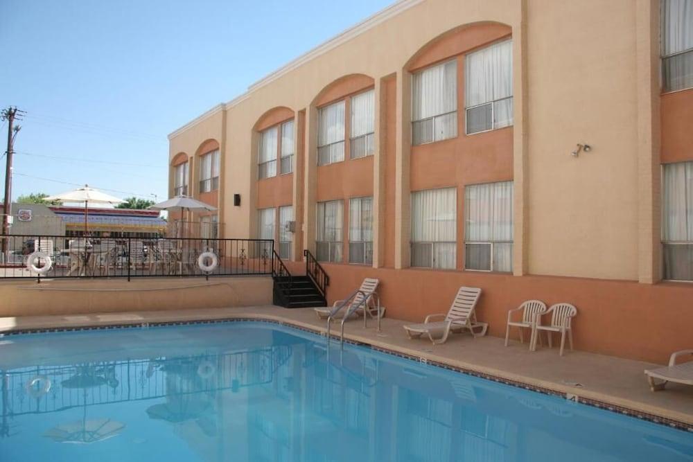 Barcelona Suites photo 4