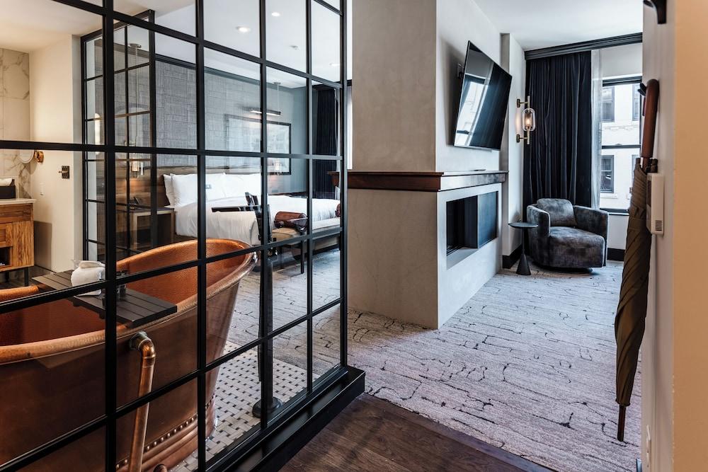 Hotel Renegade photo 38