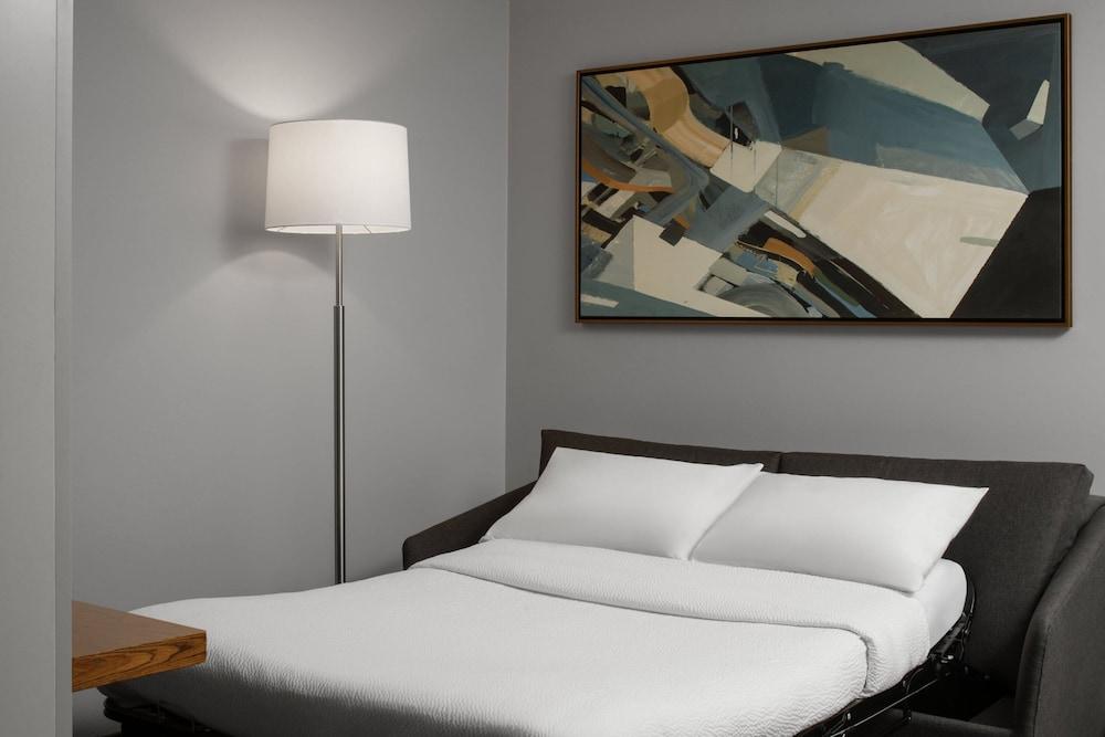 SpringHill Suites by Marriott Houston Intercontinental Arprt photo 7