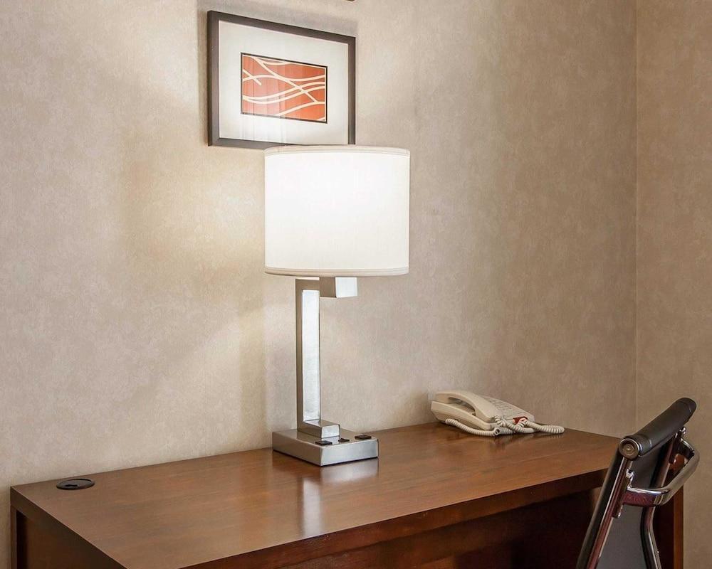 Comfort Inn & Suites Klamath Falls photo 14