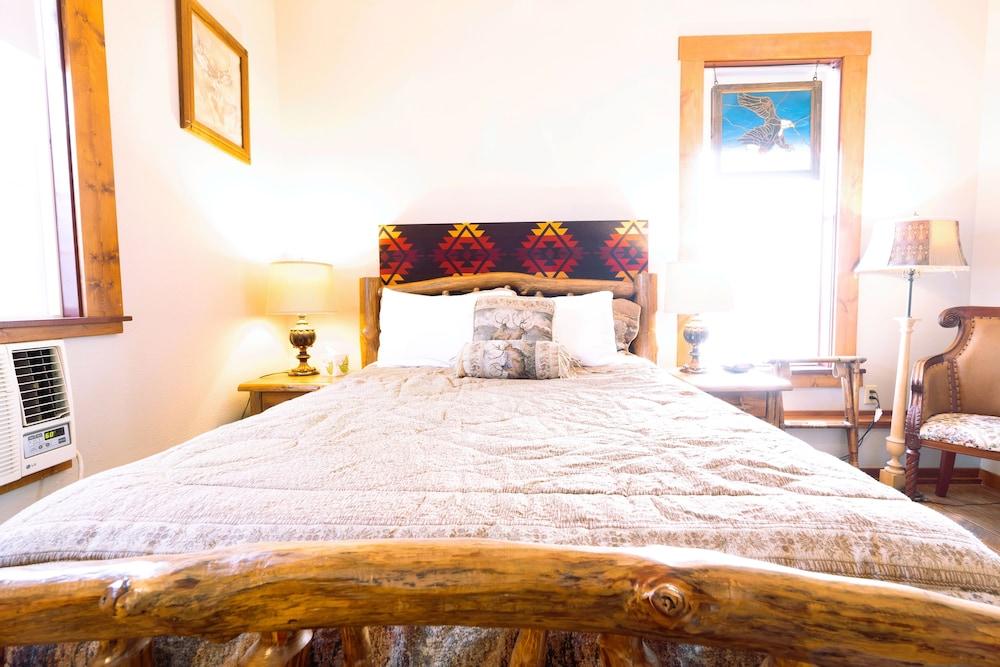 Oak Tree Hotel photo 25