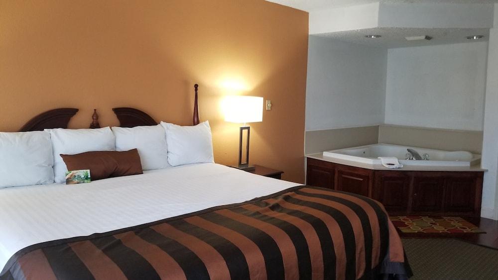 Wingate by Wyndham Indianapolis Airport-Rockville Rd. photo 5