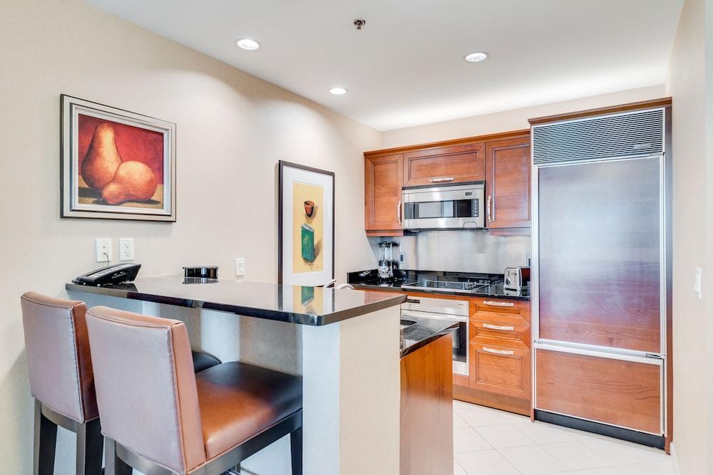 Jet Luxury Resorts @ The Signature Condo Hotel photo 4