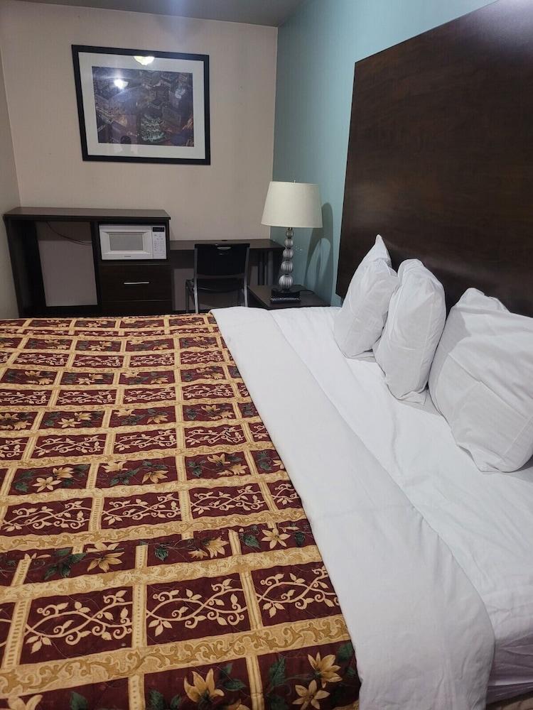 Sterling Inn Niagara Falls near IAG Airport photo 19