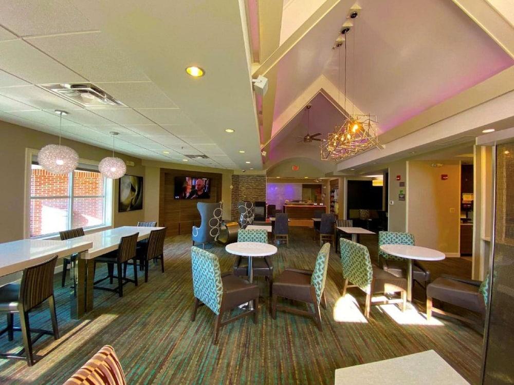 Revi Columbus North photo 24