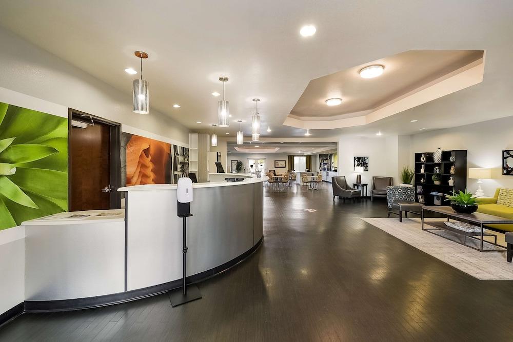 Best Western Douglas Inn & Suites photo 2