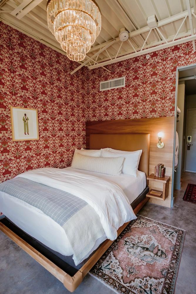 The Frances Modern Inn photo 38