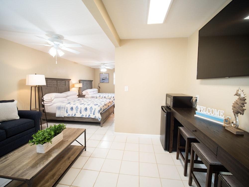 Caribbean Shores Waterfront Resort photo 15