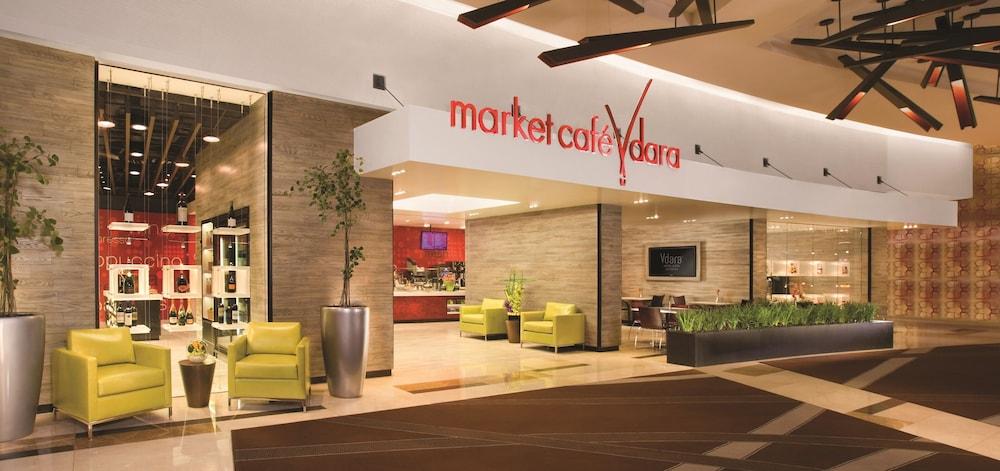 Vdara Hotel & Spa photo 2