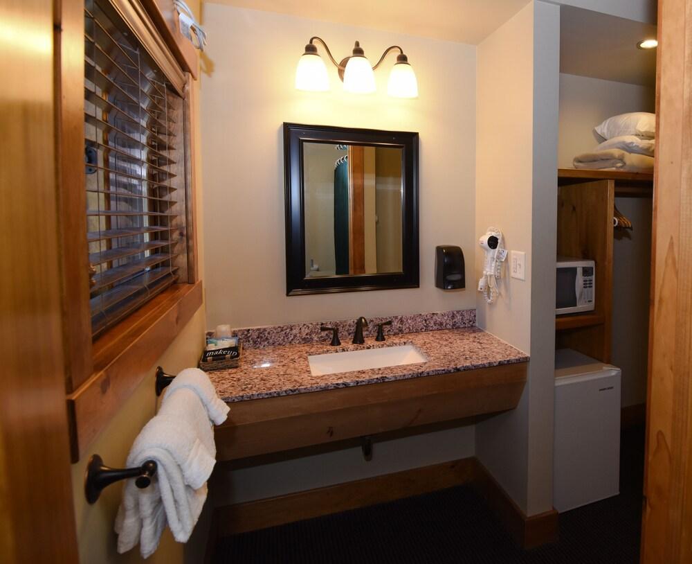 Timber Inn Motel photo 22