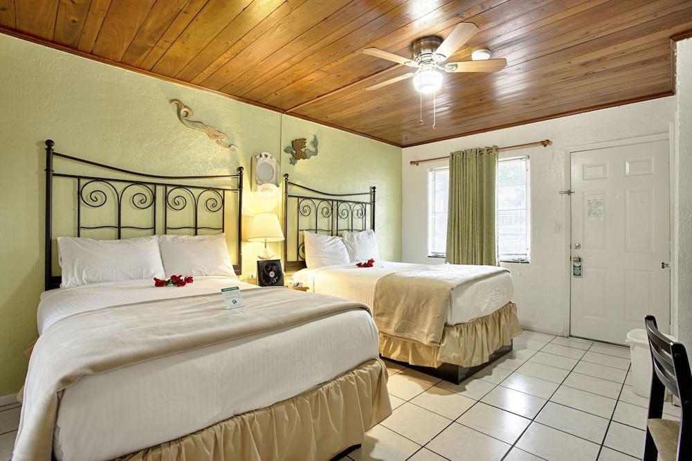Island Breeze Inn photo 4