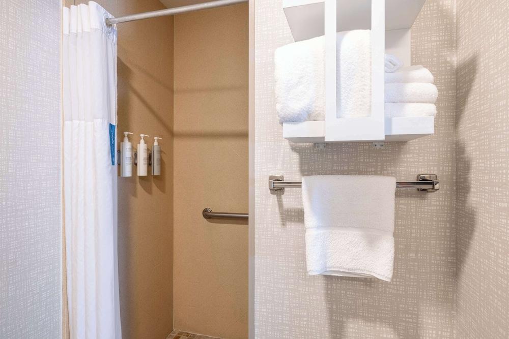 Hampton Inn & Suites Casper photo 30