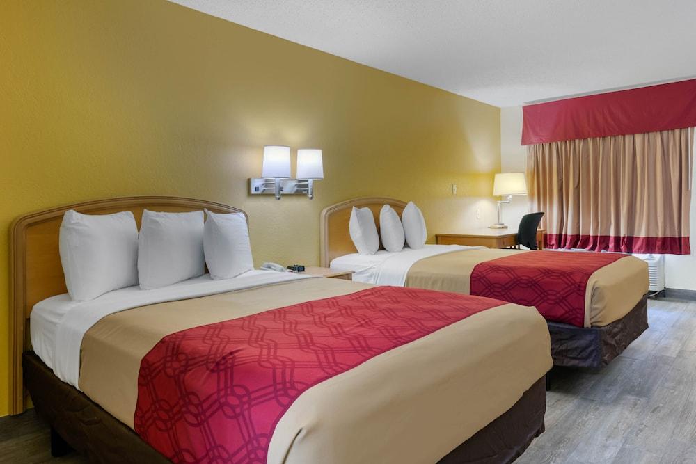 SureStay by Best Western Jacksonville Airport photo 14