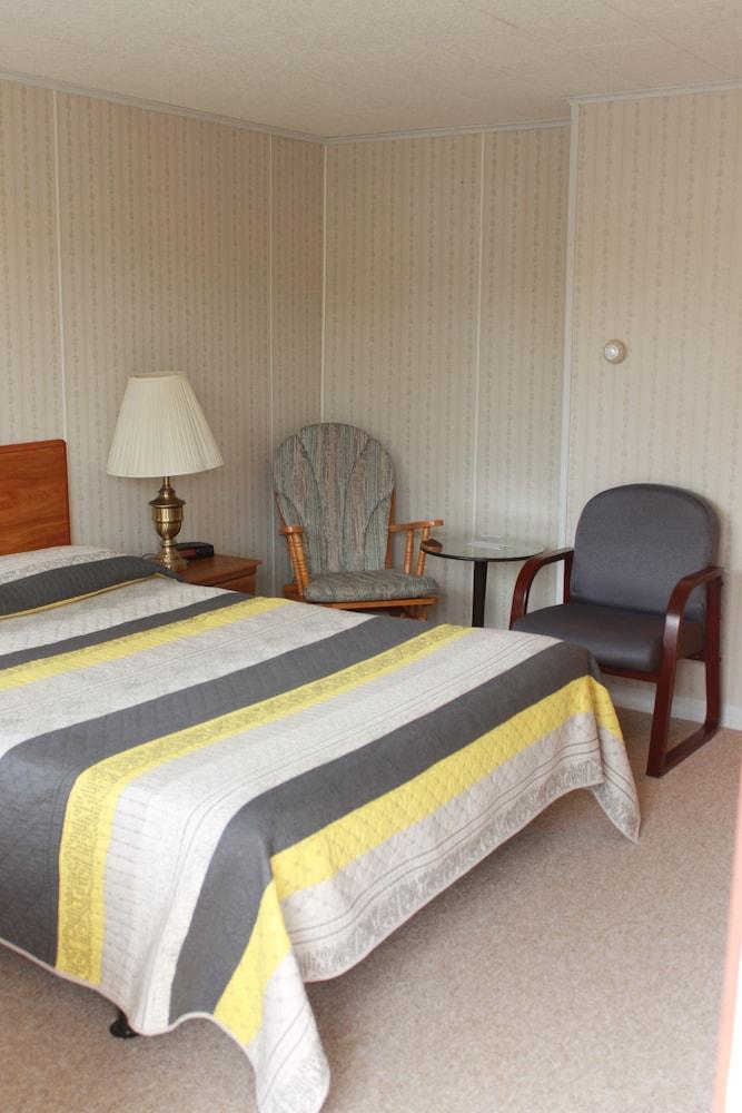 Acadia Gateway Motel photo 54