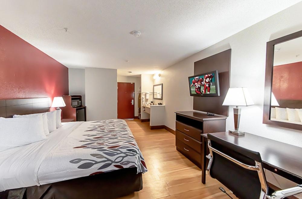 Clarion Pointe photo 14