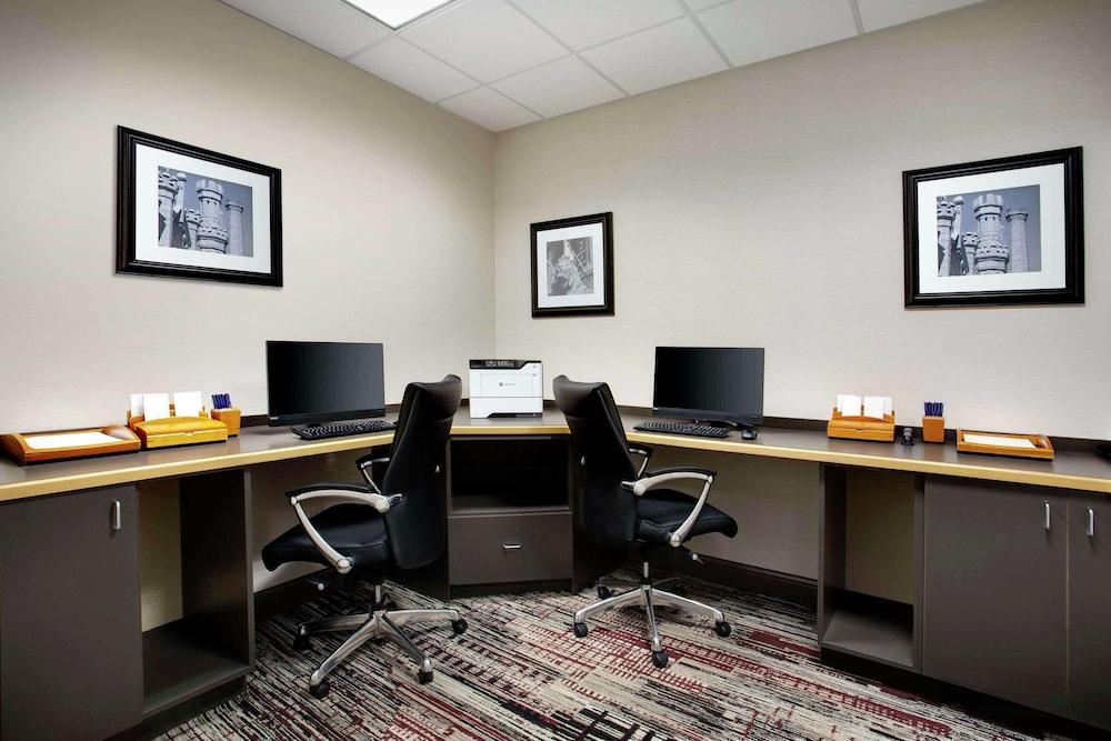 DoubleTree by Hilton Chicago Midway Airport photo 9