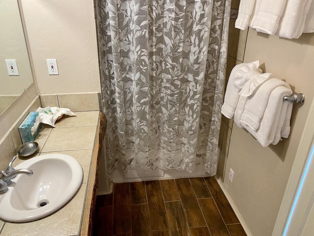 Tioga Lodge At Mono Lake photo 27