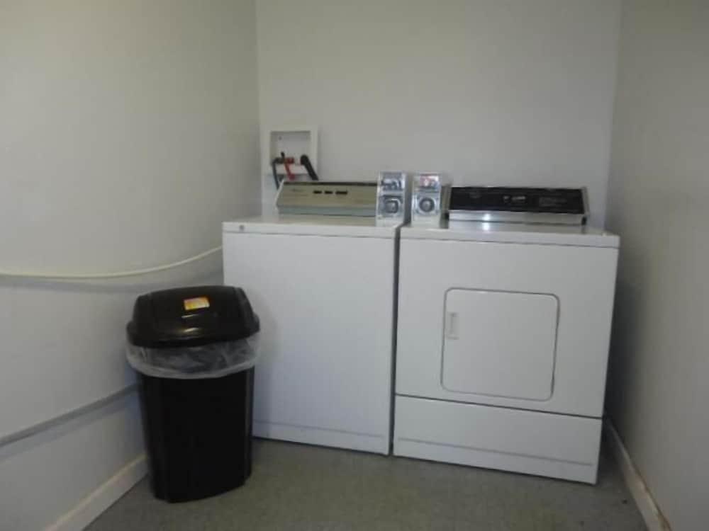 Relax Inn Elmira photo 19