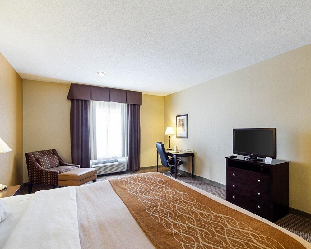 Comfort Inn & Suites Burnet photo 48