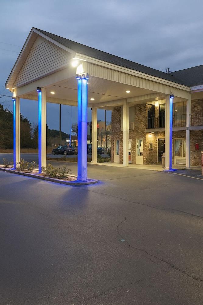 Best Inn of Manning photo 23