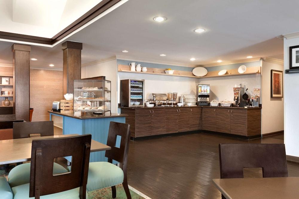 Spark by Hilton Spring Lake Fayetteville photo 16